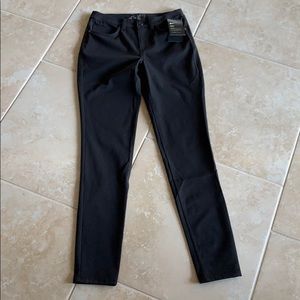 Nike Dry Slim Fit Women’s Black Pants Sz 0 NWT